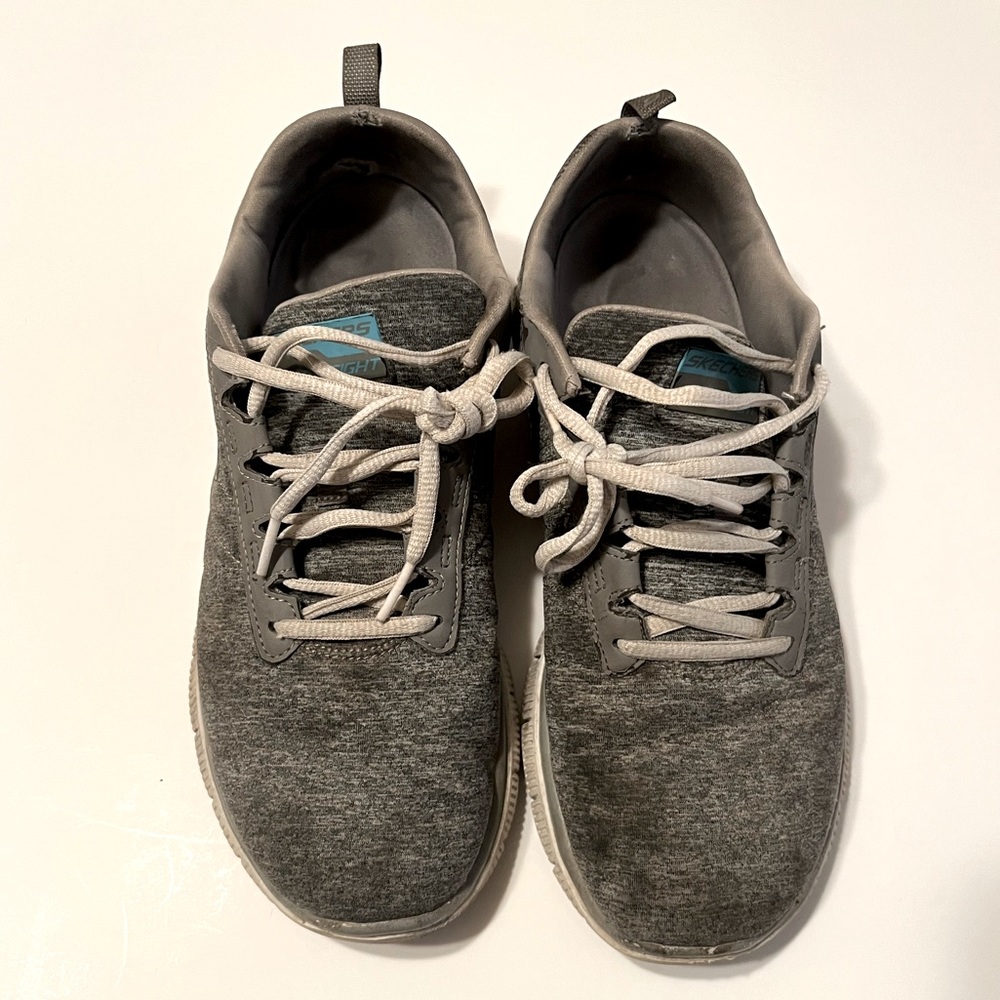 Skechers Tennis Shoes